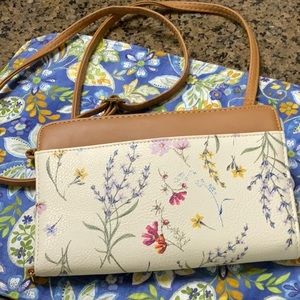 ‼️Super cute bag. Like New, never used.  The perfect size for travel.